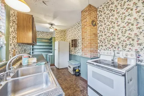 115 West St, Ware, MA 01082 photo 16