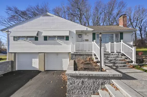 23 Mary Ann Dr, Worcester, MA 01606