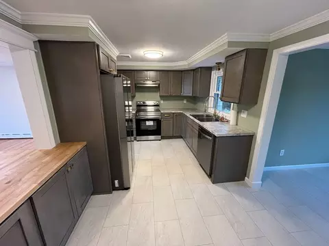 Kitchen - 10 Nadeau Dr, Chicopee, MA 01013 photo 1 of 3
