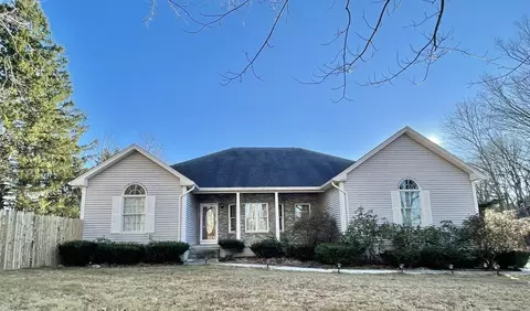 4 Sampson Rd, Huntington, MA 01050