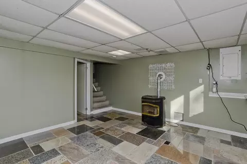 239 Park St, Easthampton, MA 01027 photo 28