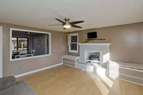 239 Park St, Easthampton, MA 01027 photo 9