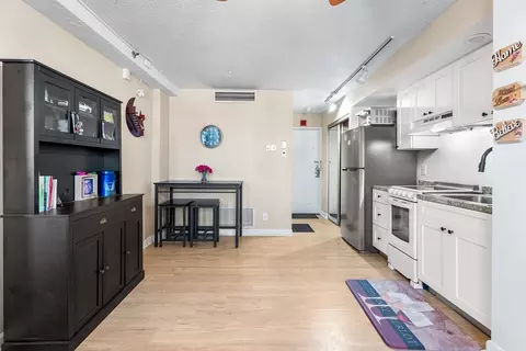 70 Southbridge St #701, Worcester, MA 01608