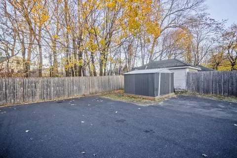 127 Daviston St, Springfield, MA 01108 photo 14