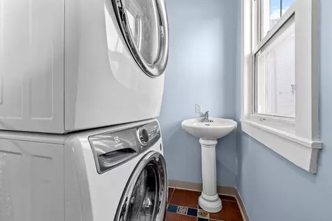 130 Florence, Everett, MA 02149 photo 15