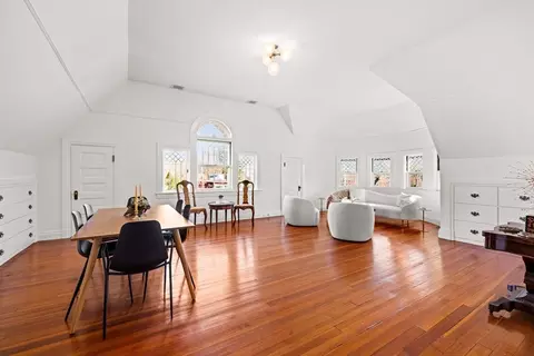 222 Elm St #C, Northampton, MA 01060