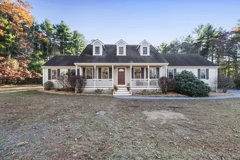 460 High St, Rochester, MA 02770
