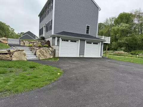 200 Pine St, Rehoboth, MA 02769 photo 2