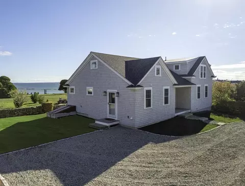 125 Ocean Ave, Dartmouth, MA 02748