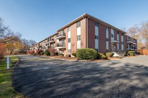 83 Hobart # R, Danvers, MA 01923
