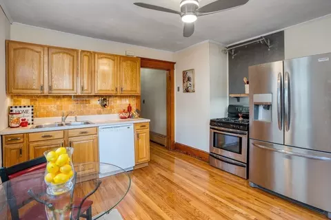 55 Norman St, Springfield, MA 01104 photo 5