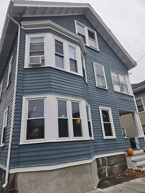 29 Harbor St, Salem, MA 01970
