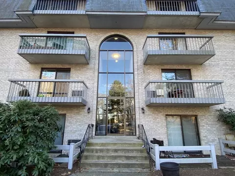 85 Commons Dr #311, Shrewsbury, MA 01545