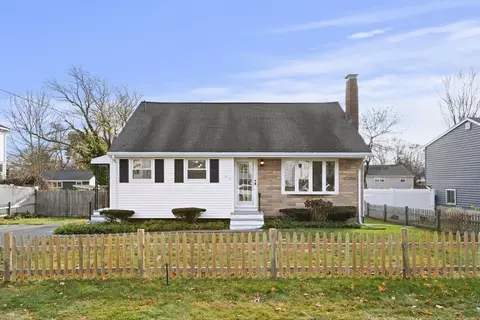 17 Armiston St, Brockton, MA 02302