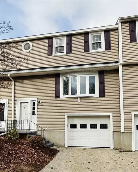 10 Meeting House Ln #10, Millbury, MA 01527