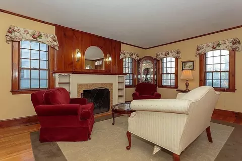 211 High St, Reading, MA 01867 photo 7