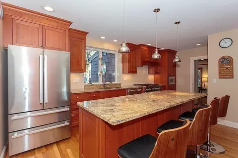 211 High St, Reading, MA 01867 photo 5