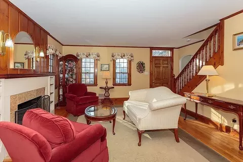 211 High St, Reading, MA 01867 photo 8