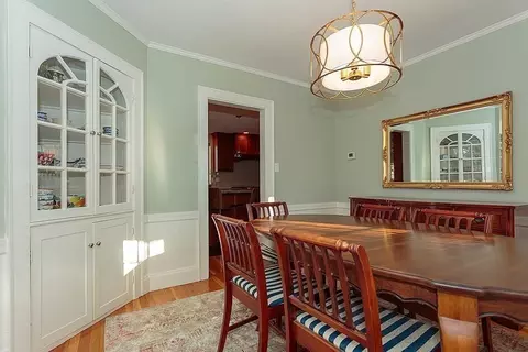 211 High St, Reading, MA 01867 photo 9