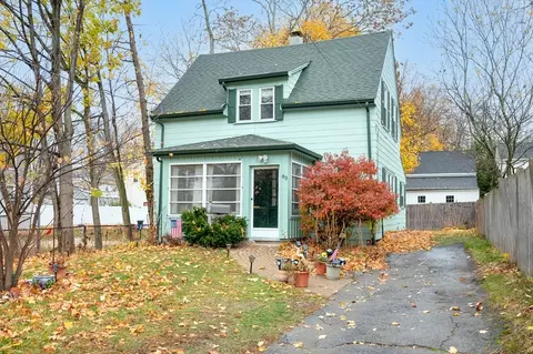 83 Highland St, Reading, MA 01867