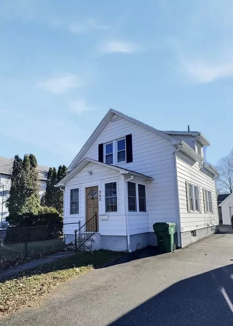 606 E Main St, Chicopee, MA 01020