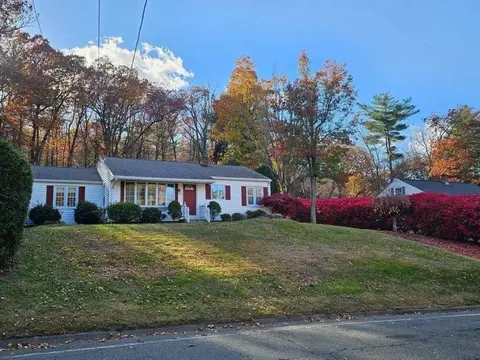 2022 Calkins Rd, Palmer, MA 01069
