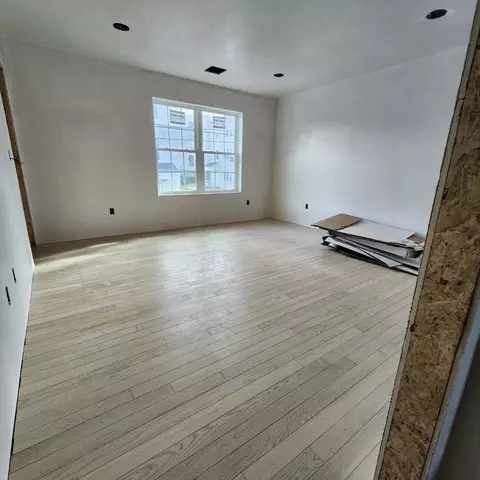 11 Rocliffe St, Fall River, MA 02723 photo 4