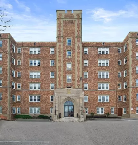 195 Thomas Burgin Pkwy #501, Quincy, MA 02169