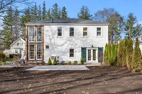 209 High St #R, Newburyport, MA 01950