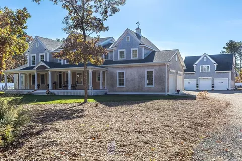 10 Hughes Rd, Eastham, MA 02642