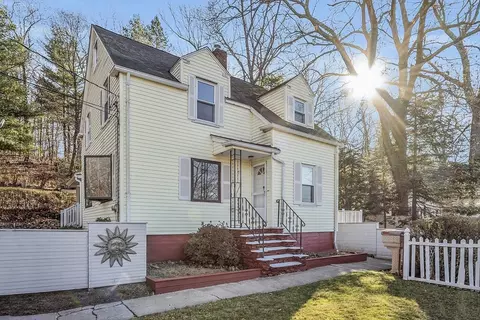 55 Villa St, Fitchburg, MA 01420