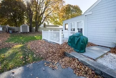 Exterior - 445 King Philip St, Fall River, MA 02724 photo 5 of 10