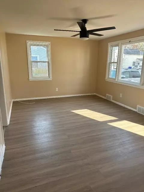 Living - 191 Gilbert Ave, Springfield, MA 01119 photo 1 of 2