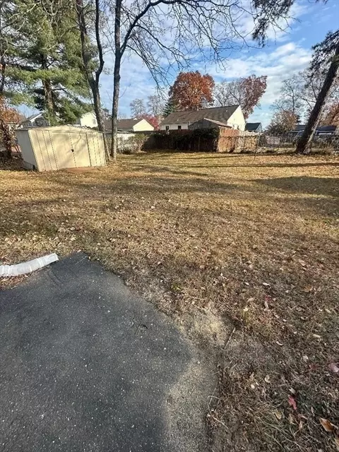 Exterior - 191 Gilbert Ave, Springfield, MA 01119 photo 3 of 4