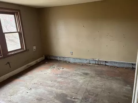 426 W Main St, Plainfield, MA 01070 photo 5