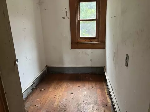 426 W Main St, Plainfield, MA 01070 photo 4