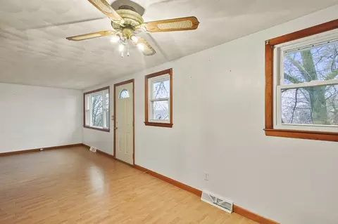81 Bowker St, Worcester, MA 01604 photo 4