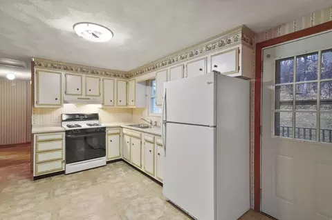 81 Bowker St, Worcester, MA 01604 photo 12
