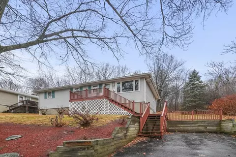 81 Bowker St, Worcester, MA 01604