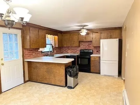 3 Asselin Ave, Webster, MA 01570 photo 5