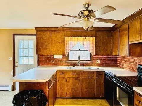 3 Asselin Ave, Webster, MA 01570 photo 3