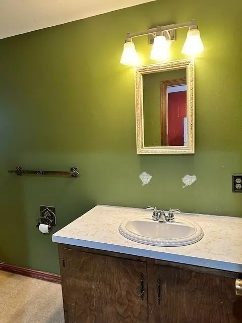 3 Asselin Ave, Webster, MA 01570 photo 18