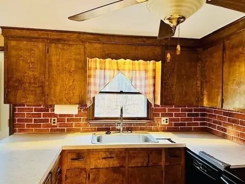 3 Asselin Ave, Webster, MA 01570 photo 4