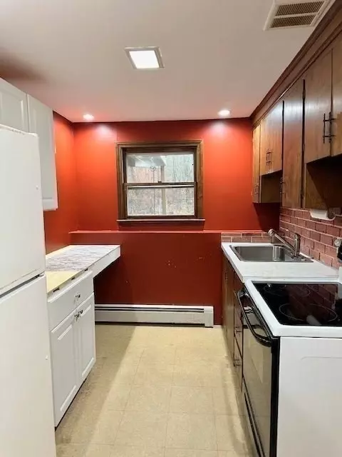 3 Asselin Ave, Webster, MA 01570 photo 17