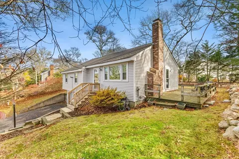 8 Observatory Ln, Bourne, MA 02559 photo 2