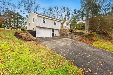 8 Observatory Ln, Bourne, MA 02559 photo 3