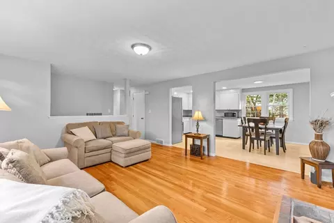 8 Observatory Ln, Bourne, MA 02559 photo 9