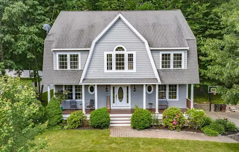 23 Woodwell Cir, Amesbury, MA 01913