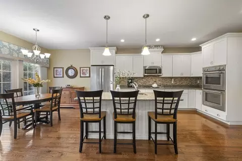 12 Swan Pond Ln, Carver, MA 02330