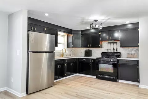 Kitchen - 86 Paulk Ter, Springfield, MA 01128 photo 1 of 3